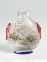 Snuff bottle with landscape