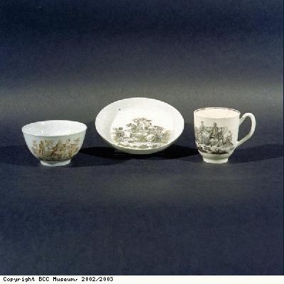 Tea bowl and saucer, and coffee cup